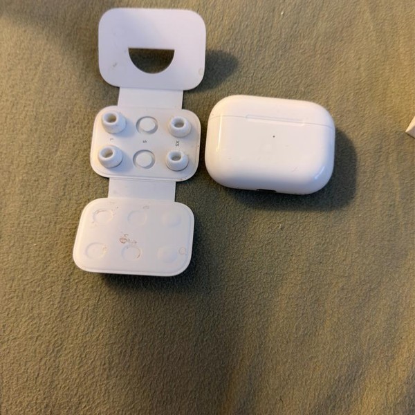Apple AirPods Pro 2 - USB-C