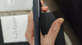 Mint
													Motorola Edge (2024) - TracFone, Black, 256 GB, 8 GB, photo 4 of 7