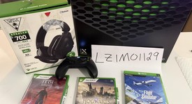 Mint
													Xbox Series X (2020) - Black, 1 TB, standard, photo 3 of 14
