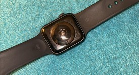 Good
													Apple Watch Series 4 44mm - AT&T, Gray, A1976 - Cellular, Aluminum, photo 5 of 8