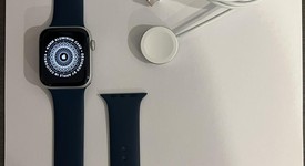 Good
													Apple Watch SE 1st Gen 44mm - Verizon, Silver, A2354 - Cellular, Aluminum, photo 1 of 2