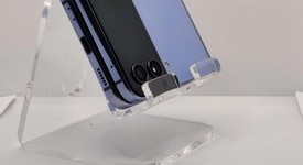 Fair
													Samsung Galaxy Z Flip4 5G - Unlocked, Blue, 128 GB, 8 GB, SM-F721U1, photo 2 of 6