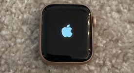 Good
													Apple Watch Series 6 40mm - Verizon, Gold, A2293 - Cellular, Aluminum, photo 1 of 11
