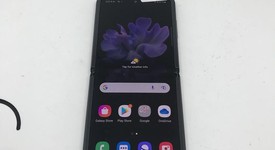 Good
													Samsung Galaxy Z Flip - Unlocked, Black, 256 GB, 8 GB, SM-F700U1/DS, photo 1 of 11