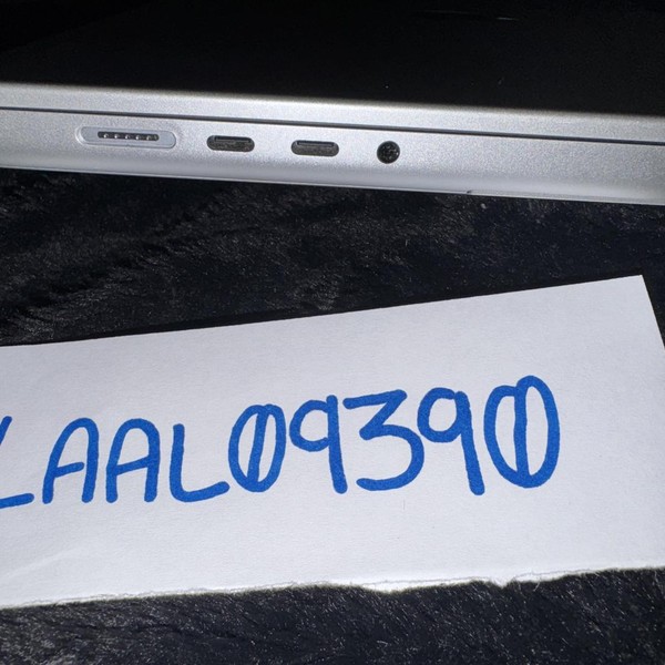 MacBook Pro 2021 - 16 inch - Apple M1 Pro 10-core, Silver, 512 GB, 16 GB