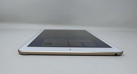 Fair
													Apple iPad 5th Gen - Wi-Fi, Gold, 32 GB, A1822, photo 4 of 6