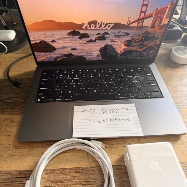 MacBook Pro 2021 - 14 inch - 1 TB, Gray, 32 GB, Apple M1 Max