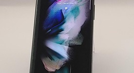 Good
													Samsung Galaxy Z Fold3 5G - Unlocked, Green, 256 GB, 12 GB, SM-F926U1, photo 2 of 4