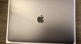 Mint
													MacBook Pro 2018 (With Touch Bar) - 13" - I5, Gray, 256 GB, 8 GB, photo 4 of 16