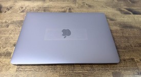 Fair
													MacBook Pro 2018 (With Touch Bar) - 13" - I7, Gray, 512 GB, 16 GB, photo 3 of 7