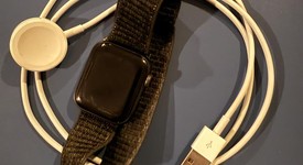 Good
													Apple Watch Series 6 40mm - Unlocked, Gray, A2293 - Cellular, Nike, photo 2 of 7