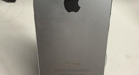 Good
													Apple iPhone 5 - Unlocked, White, 16 GB, A1428, photo 2 of 6