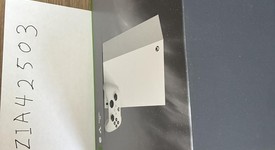 New
													Xbox Series X (2020) - Robot White, 1 TB, All-Digital, photo 4 of 5