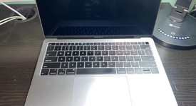 Good
													MacBook Air 2018 - 13" - I5, Silver, 256 GB, 8 GB, photo 5 of 21