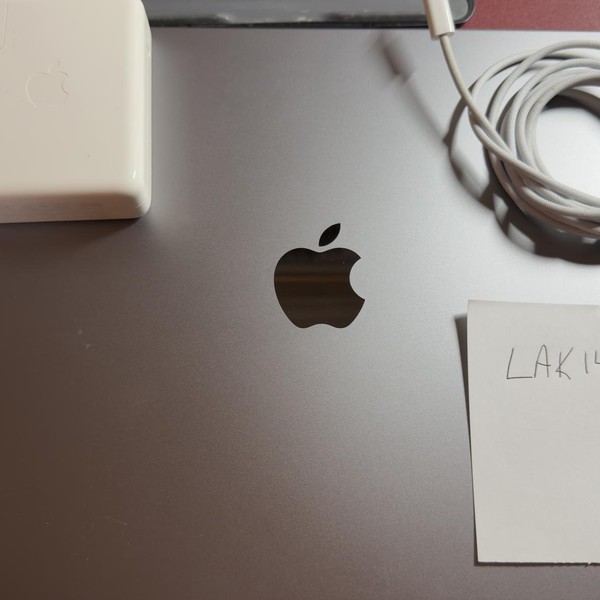 MacBook Pro 2021 - 16 inch - 1 TB, Silver, 16 GB, Apple M1 Pro 10-core