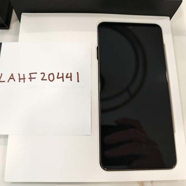 Oppo Find X9 Ultra - Unlocked Non-US, 512 GB, Tundra Umber, 12 GB