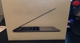 New
													MacBook Pro 2017 (With Touch Bar) - 13" - Gray, 256 GB, 8 GB, photo 3 of 5