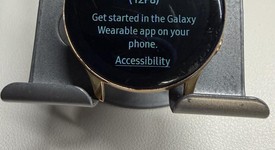 Fair
													Samsung Galaxy Watch Active2 40mm - Unlocked, Gold, Stainless Steel, photo 3 of 8