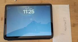 Mint
													Apple iPad Air 5th Gen - Wi-Fi, Gray, 64 GB, A2588, photo 4 of 10