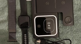 Good
													Apple Watch SE 2nd Gen 44mm - Unlocked, Midnight, A2727 - Cellular, Aluminum, photo 2 of 5