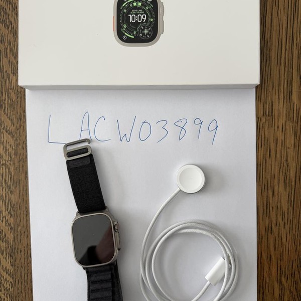 Apple Watch Ultra 3 49mm - Unlocked, Natural, A3281