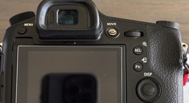 Mint
													Sony Cyber-shot RX10 IV, photo 3 of 11