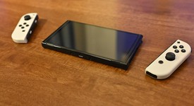 Mint
													Nintendo Switch - OLED - White, 64 GB, photo 4 of 10