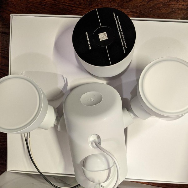 Google Nest Cam with Floodlight - Snow