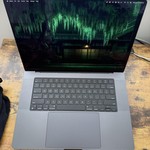 Mint MacBook Pro Late 2023 (M3) - 16 inch - 1 TB, Black, 64 GB, Apple M3 Max 16-core, 40-core GPU
