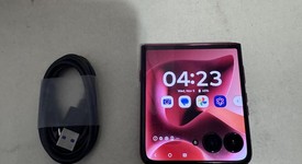 Mint
													Motorola Razr Ultra (2025) - Unlocked, PANTONE Rio Red, 512 GB, 16 GB, photo 2 of 10