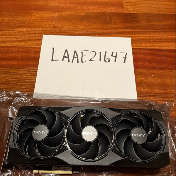 PNY GeForce RTX 5080 - VCG508016TFXPB1-O, 5080 Triple Fan OC