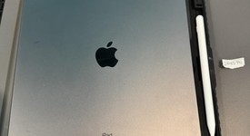 Good
													Apple iPad Pro 12.9" 3rd Gen 2018 - Unlocked, Gray, 64 GB, A2014, photo 2 of 5