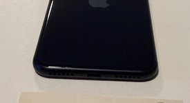 Good
													Apple iPhone SE 3rd Gen 2022 - Unlocked, Midnight, 64 GB, A2595, photo 4 of 8