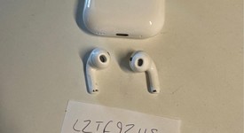 Used
													Apple AirPods Pro 2nd Gen - USB-C, photo 3 of 3