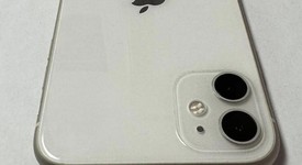 Good
													Apple iPhone 11 - Unlocked Non-US, White, 128 GB, A2221, photo 2 of 5
