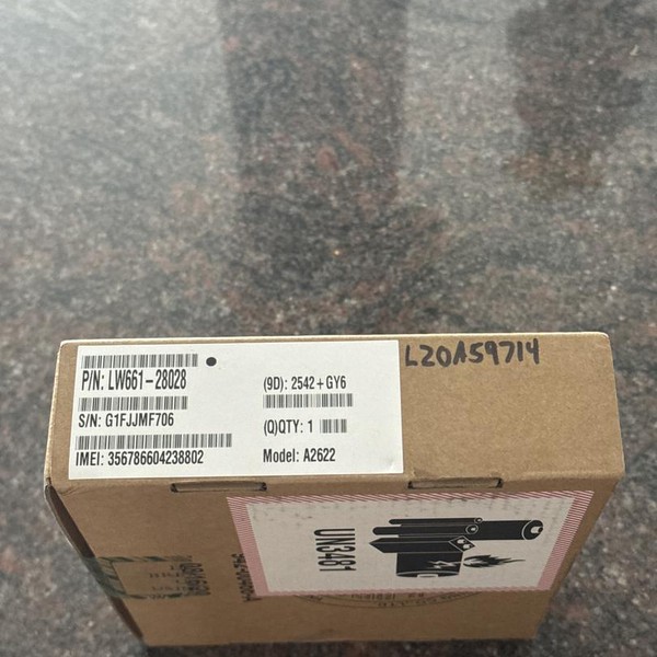 Apple Watch Ultra 49mm - Unlocked, Titanium, A2622