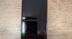 Mint
													Motorola Razr (2024) - Unlocked, Orange, 256 GB, 8 GB, photo 2 of 17