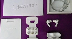 Used
													Apple AirPods Pro 2 - Lightning, photo 2 of 12