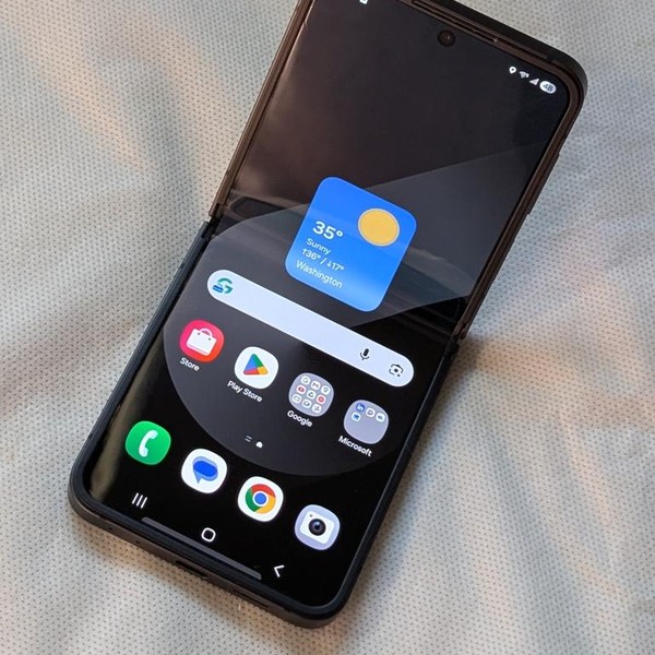 Samsung Galaxy Z Flip6 - Unlocked, 512 GB, Black, 12 GB, SM-F741U1