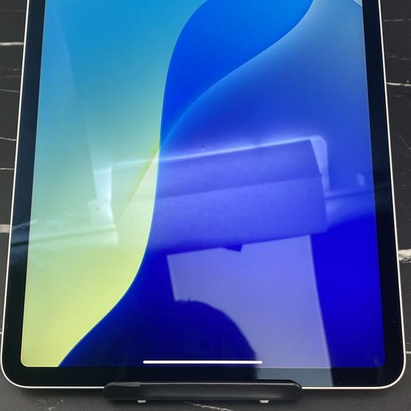 Apple iPad Pro 11 inch 3rd Gen 2021 - Unlocked, 128 GB, Silver
