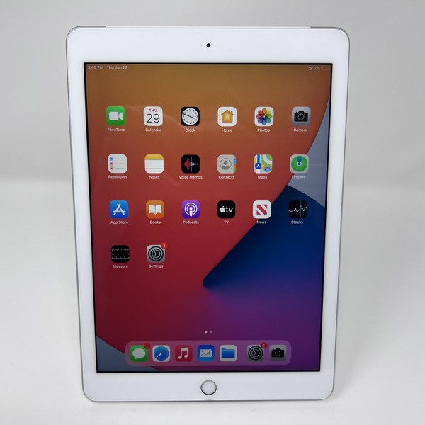 Apple iPad 5th Gen - Unlocked, 32 GB, Silver, A1823