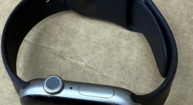 Mint
													Apple Watch Series 11 46mm - Unlocked, Silver, A3337 - Cellular, Aluminum, photo 5 of 7