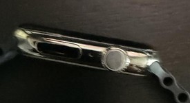 Mint
													Apple Watch Series 10 46mm - Unlocked, Natural, A3003 - Cellular, Titanium, photo 4 of 8