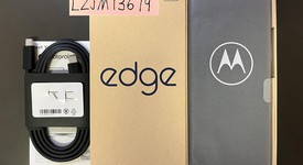 Mint
													Motorola Edge (2024) - Unlocked, Midnight Blue, 256 GB, 8 GB, photo 1 of 5