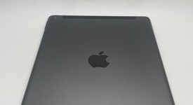 Mint
													Apple iPad 9th Gen - Unlocked, Gray, 64 GB, A2603, photo 4 of 6