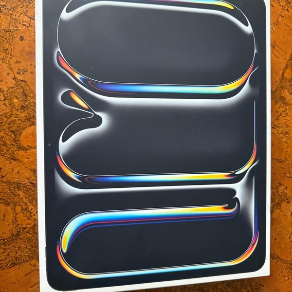 Apple iPad Pro 13 inch (M5) 2025 - Wi-Fi, 256 GB, Space Black, Apple M5 9-Core, A3360, Standard Glass