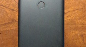 Good
													Google Pixel 2 XL - Unlocked, Black, 64 GB, Google Edition, photo 2 of 3