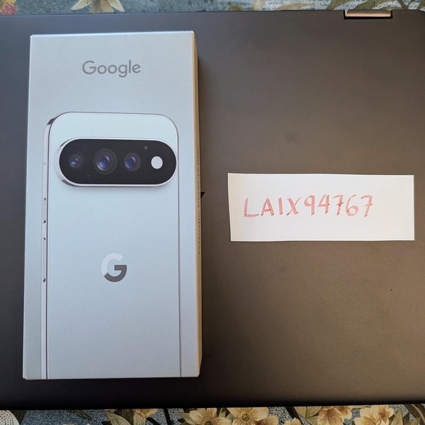 Google Pixel 11 Pro - Unlocked, 256 GB, Fog, 12 GB, G7SWN