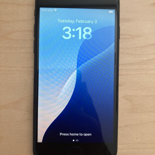 Apple iPhone SE 3rd Gen 2022 - Unlocked, 64 GB, Midnight, A2595