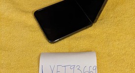 Good
													Samsung Galaxy Z Flip4 5G - Unlocked, Graphite, 256 GB, 8 GB, SM-F721U1, photo 5 of 10